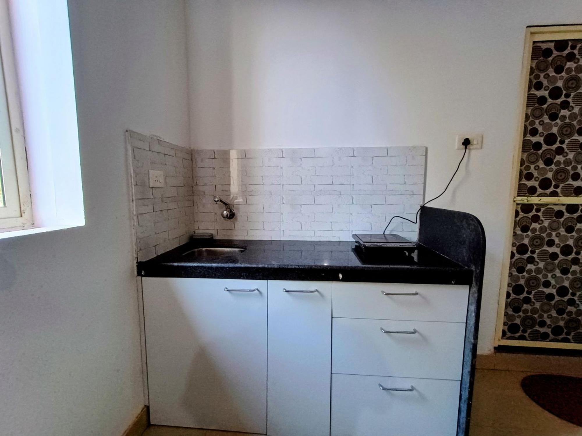 Gs Home On The Bay - Super Sea View Glass Studio Apartment Vagator Exteriör bild
